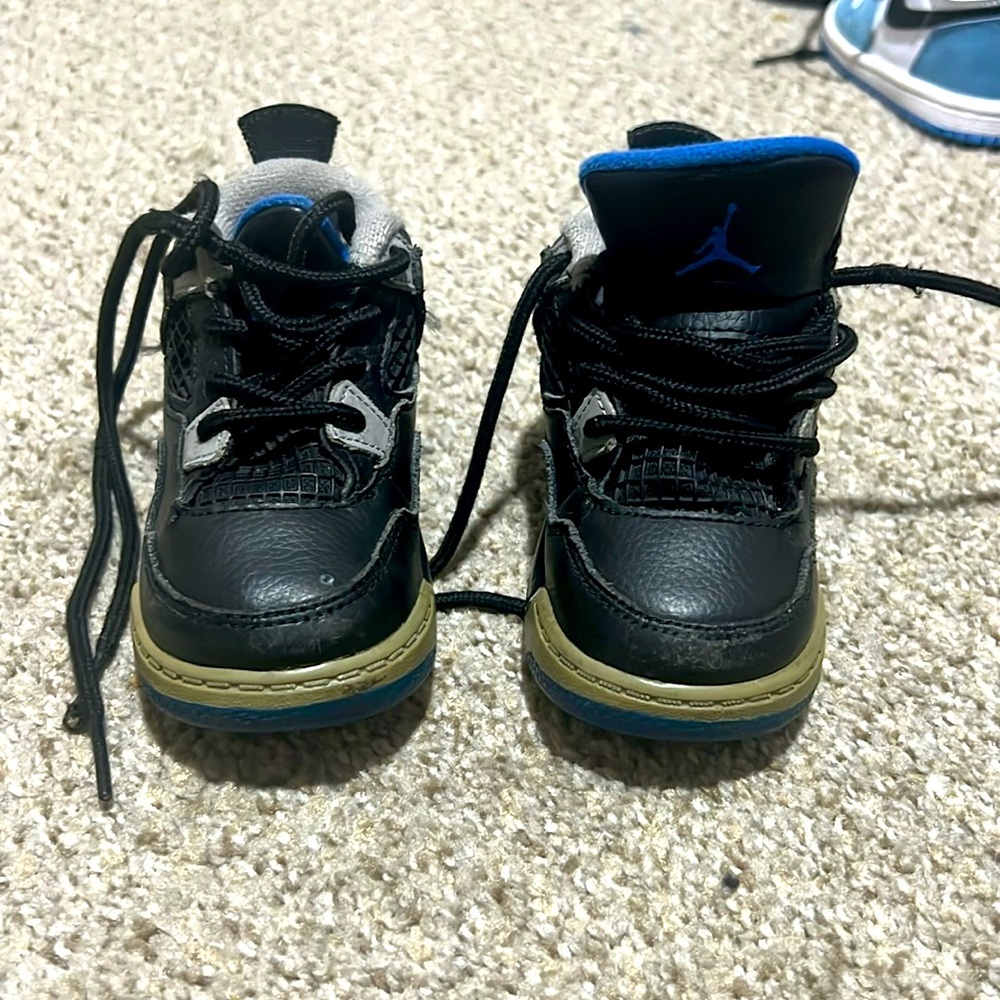 Toddler shoes
